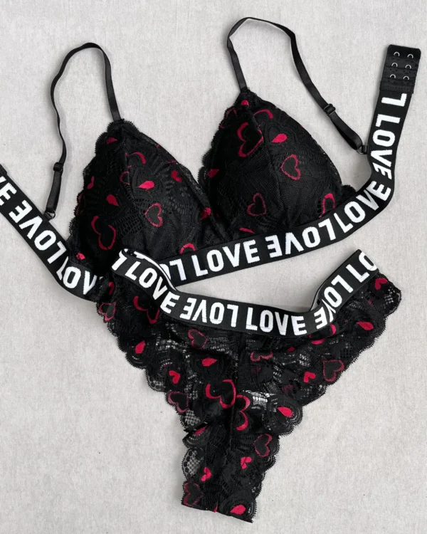 ست نیمتنه و شورت اسپورت love مشکی