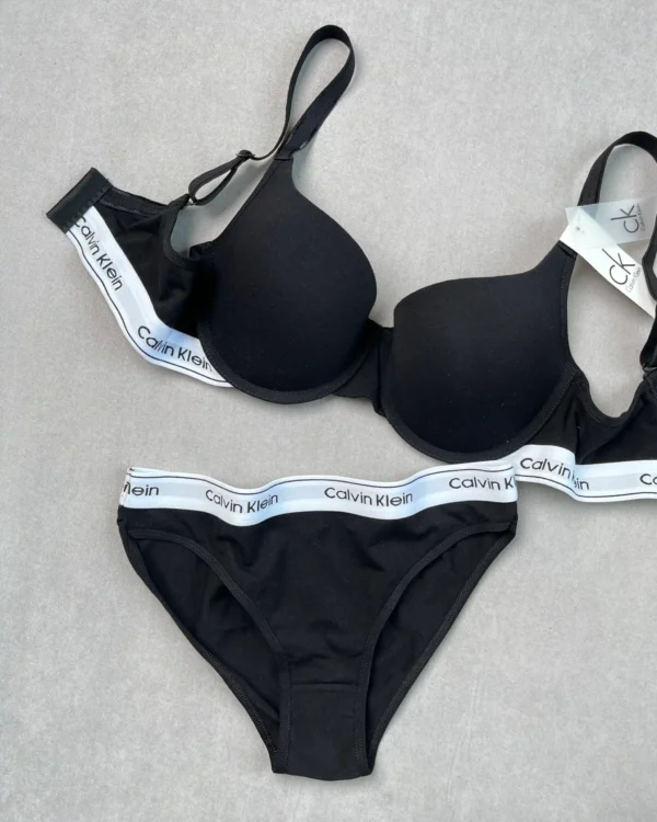 ست شورت و سوتین اسفنجی Calvin Klein کد ۱۱۰۱۵