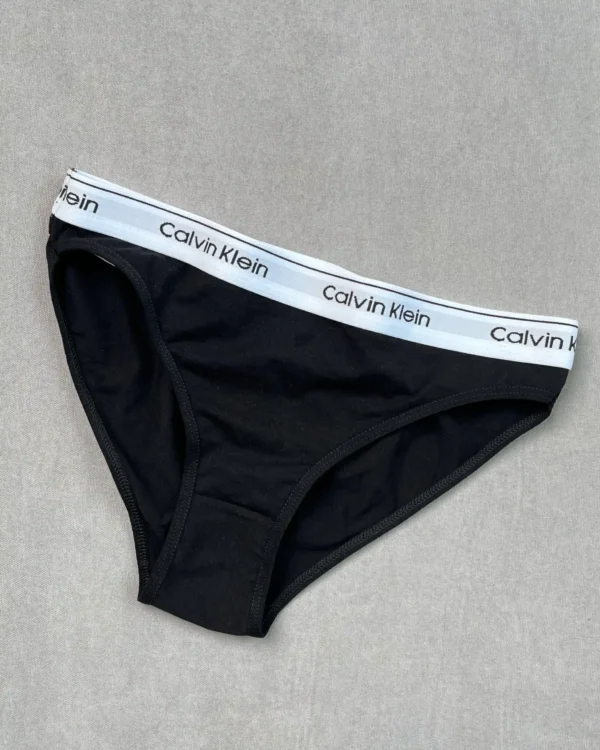 ست شورت و سوتین اسفنجی Calvin Klein کد ۱۱۰۱۵