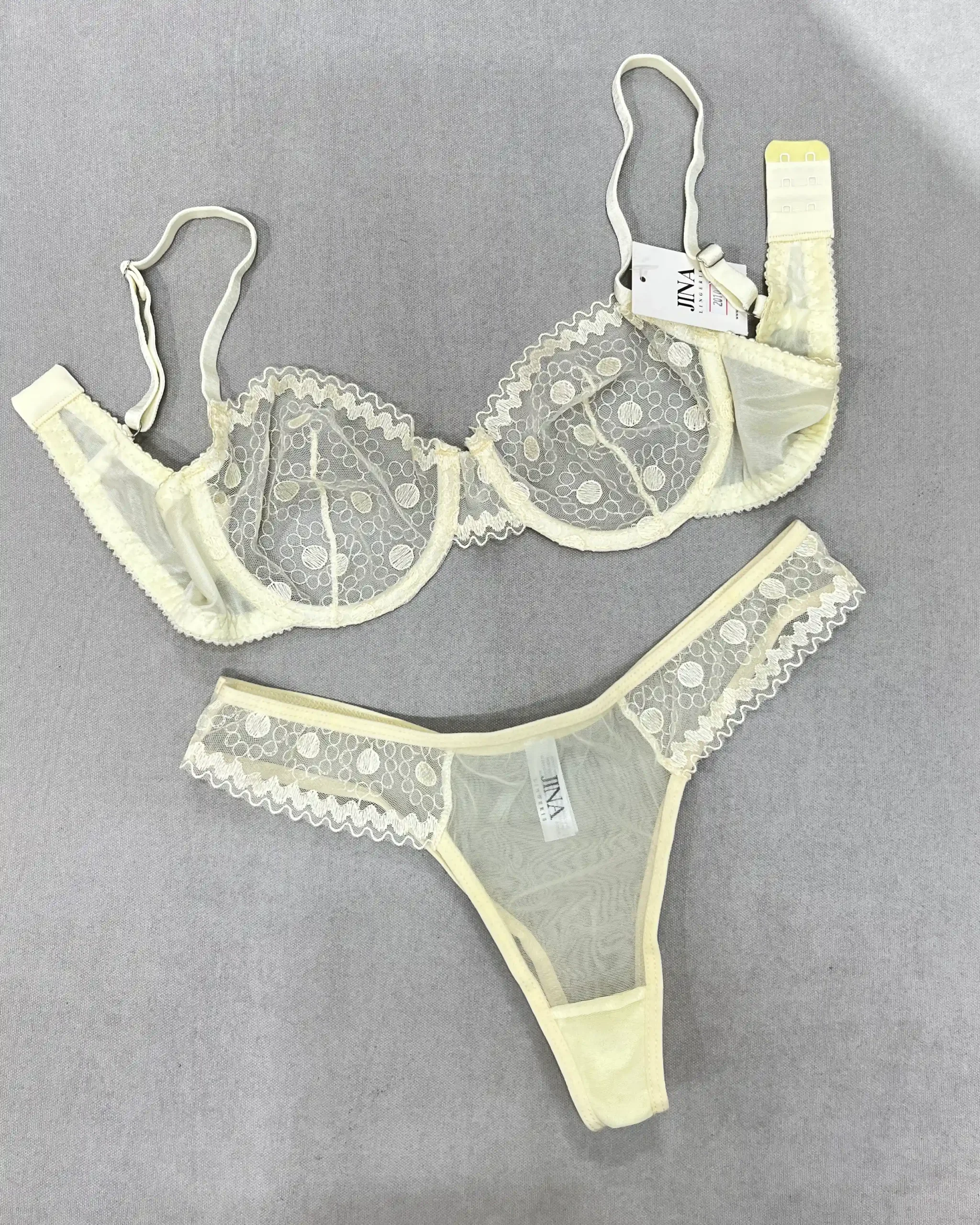 lace-lingerie-set ست لیمویی ژینا کد ۲۰۱۰ کاپ بی