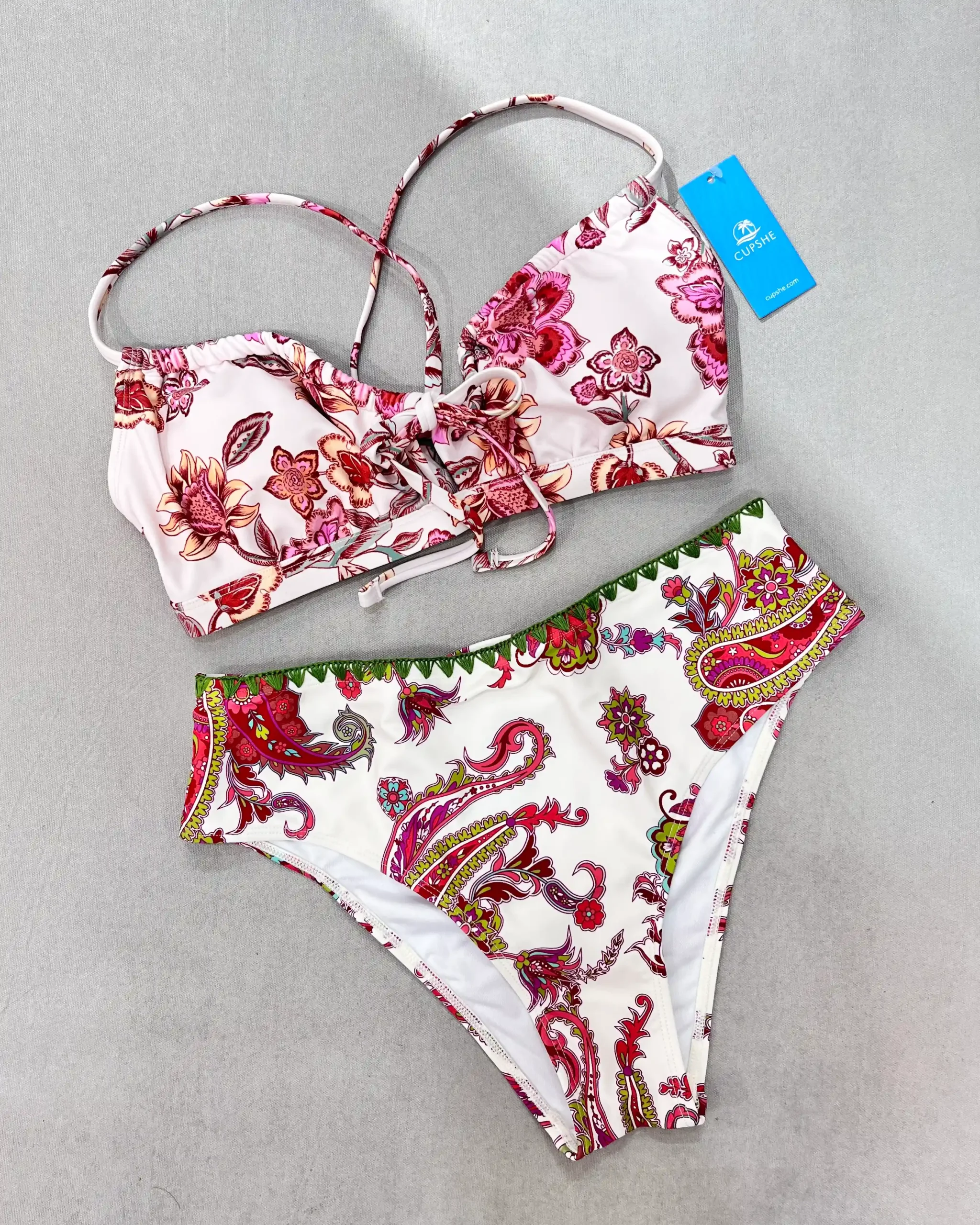 gherti-cupshe-floral-embroidery-suit خرید ست ساحلی بیکینی گلدار استوایی gherti