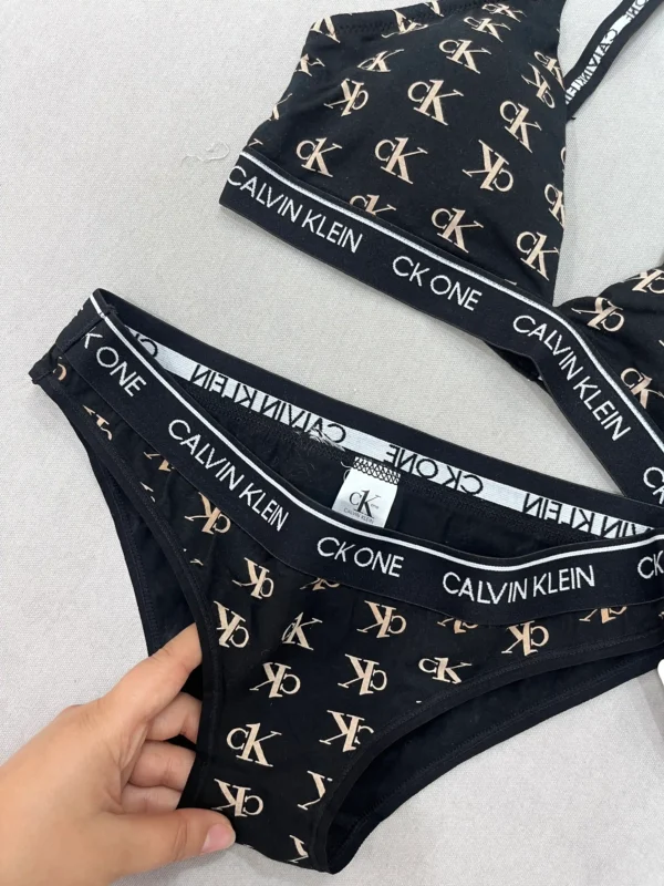 ست شورت و سوتین Calvin klein